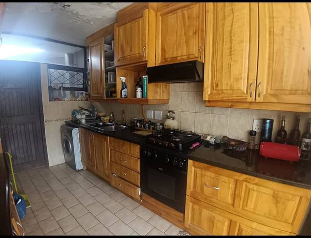3 BEDROOM APARTMENT FOR SALE IN MARGATE BEACH